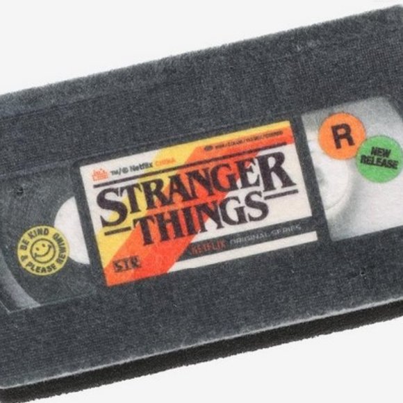 New Stranger Things VHS Cassettes Kitchen Sponge Set - Picture 2 of 3